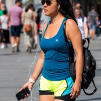 Bunch of candid babes in public in shorts 7279932@N07_49691613572_MODO DEPORTES.jpg