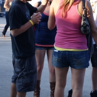 Bunch of candid babes in public in shorts 9983832@N05_4760766476_Milwaukee Wisconsin Summerfest 2010.jpg