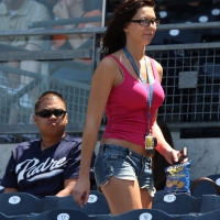 Bunch of candid babes in public in shorts 19953384@N00_3782898301_Hard not to look.jpg