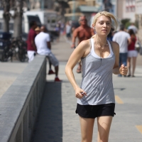 Bunch of candid babes in public in shorts 19953384@N00_4947464624_Runner girl in grey.jpg