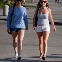 Bunch of candid babes in public in shorts 19953384@N00_5590296265_-.jpg