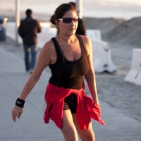 Bunch of candid babes in public in shorts 19953384@N00_6395613827_Rollerblading girl.jpg