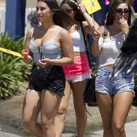 Bunch of candid babes in public in shorts 19953384@N00_7641649012_IMG_5920.jpg