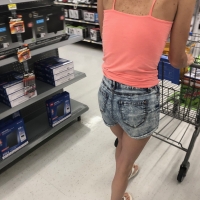 182032760@N04_50023379523_At the store..jpg