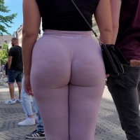Candid sexy blonde girl with a phat ass in pink Alphalete leggings pawg pink alphalete.mp4-2024-03-30-13h22m18s385.jpg