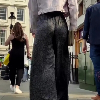 Skinny jiggly booty