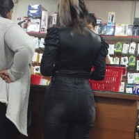 Hot candid Gypsy babe with a phat ass in tight black jeans ssX144_Gypdonk.mp4-2024-04-06-13h06m50s535.jpg