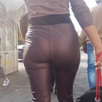 Candid blonde babe with a big booty in leather look leggings ssX161_Leatherblonde.mp4-2024-04-06-15h26m09s149.jpg