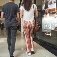 Candid mall babe with a some jiggle in patterned flared leggings ssX204_Patternjiggle.mp4-2024-04-07-10h21m50s135.jpg