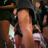 thank you justin bieber for bringing these teens out into public.mp4-2021-04-13-10h25m49s700.jpg
