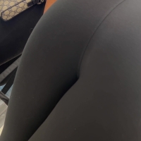 Candid clip of a Sephora employee with a nice booty bending over 2024-03-09 16.54.09.mov-2024-04-14-11h34m14s726.jpg