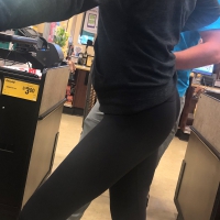 Grocery store babe in leggings