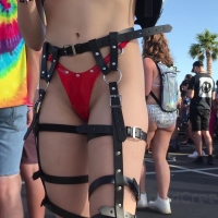 raver-girls-wear-less-compilation.mp4.mp4-2021-04-16-09h47m41s202.jpg