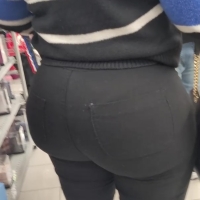 Candid thick babe with a big juicy bubble butt and vpl in tight black jeans (vertical) blkasoeiuasdjdjdasnhejnkkesnvt.mp4-2023-04-16-12h00m33s797.jpg