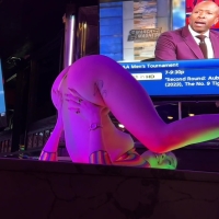 Sexy nerdy stripper with a great ass putting on a hot show Slimthick Amber Tease.mp4-2023-04-16-13h33m34s077.jpg