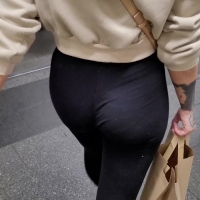 Hot candid tattooed chick with a nice ass in black leggings black leggings.mp4-2024-04-17-16h31m57s167.jpg