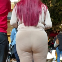 Candid thick red haired Latina with a phat ass and vpl in leggings 2023-12-18 16.07.12.mov-2024-04-18-14h22m04s103.jpg