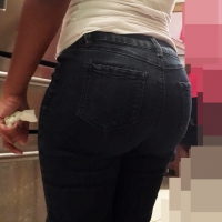 Girlfriends sexy thick ebony friend Black girlfriends sexy friend