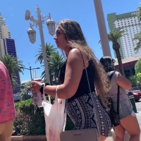 Thick candid babe showing some cheeks in patterned shorts fIREcANDIDS_pattleggshorts.mp4-2021-04-18-21h40m11s266.jpg