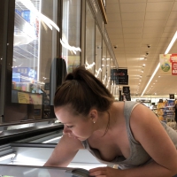 Thick girl showing cleavage while downbloused at the market Thick girl downblouse