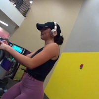 Smoking hot brunette working out at the gym in tight leggings Candid Leggings Gym Girls Compilation Part27.mp4-2021-04-20-11h48m22s593.jpg