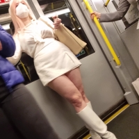 Candid hottie in white shorts with as nice ass WhiteSensation4K.mp4-2023-04-20-18h01m56s189.jpg