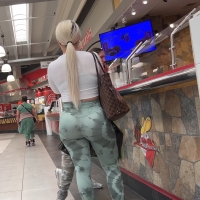 Short stack Latinas
