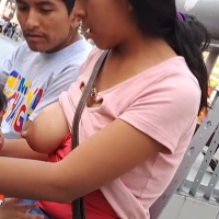 Quick clip of a candid Bolivian milf breast feeding in public Leche Boliviana.mp4-2024-04-25-16h08m28s689.jpg