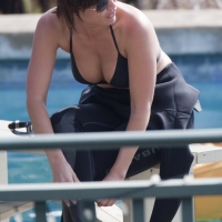 Natalie Imbruglia paparazzi pictures in various outfits Natalie Imbruglia bikini candids_1523138.jpg