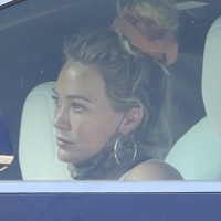 Hilary Duff paparazzi pictures of her sexy milf body in leggings 14.jpg