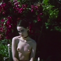 Jena Malone topless showing her hot small boobs, nude and sexy pictures 43756_480p.mp4-2021-04-26-16h06m48s278.jpg