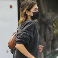 Kaia Gerber looking sexy in tight leggings in paparazzi pics 17.jpg
