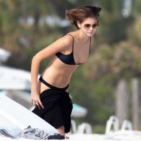Kaia Gerber sexy in various bikinis and swimsuits in paparazzi pictures 06.jpg