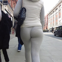 Candid Arab babe has a sexy jiggly round ass in grey leggings Arab Babe Gotta Jiggly Ass.mp4-2023-04-28-16h12m24s231.jpg