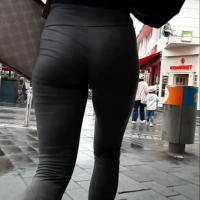 Slim candid petite hottie with a nice ass in dark grey leggings DarkGreyComplete.mp4-2023-04-28-16h52m46s834.jpg