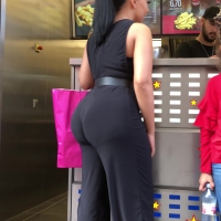 Candid Latina milf with a possibly fake huge ass in a one piece jumpsuit 201806_IP8P_Jumpsuit_Latina_tiny_butt.mp4-2023-04-30-10h50m41s545.jpg