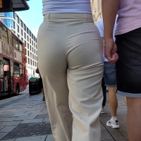 Candid blondie with a nice ass and vtl in tight cream pants Cream bubble 4k.mp4-2024-04-30-18h23m14s535.jpg