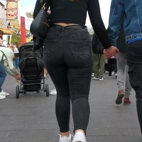 Sexy candid PAWG in tight black jeans out with her boyfriend Pawg - black jeans.mp4-2023-05-02-16h39m55s309.jpg