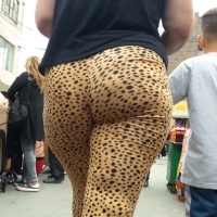 Candid thick milf with a big jiggle ass in leggings The way this MILF shakes it is crazy..mp4-2024-05-04-09h05m02s636.jpg