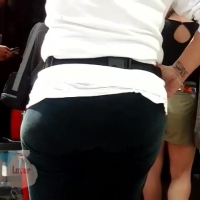 Latina booty in cotton leggings