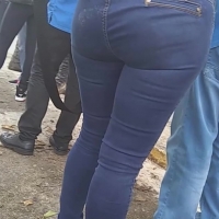 Latina milf ass