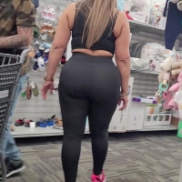 Tease clip of a sexy candid big booty Latina milf in leggings blkdoaieasnnndsklgmekasiprvw.mp4-2023-05-07-09h52m46s648.jpg