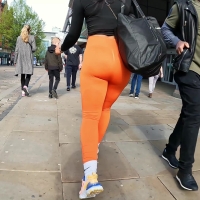 Bright booty