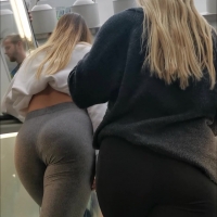 Fit babe in grey leggings
