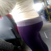 Milf bubble in leggings