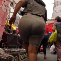 Candid thick Latina with a phat ass and vpl in grey spandex shorts Culo grande acercando mi cámara (vpl) .mp4-2024-05-11-10h37m10s454.jpg