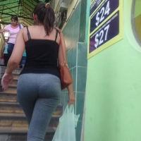 Sexy grey leggings ass
