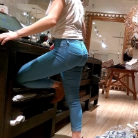Cute candid nose ringed employee in tight jeans with a nice ass FreePeopleNoseRingBeauty.mp4.mp4-2023-05-13-06h33m59s314.jpg