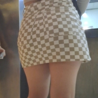 Candid sexy babe in a checkered skirt with sexy legs BEAUTIFIL LEGS DRESS.mp4-2023-05-13-11h29m55s852.jpg