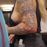 Candid tattooed cosplay babe showing off some sexy side boobs cspasoieaskdnbbseacvsprvw.mp4-2023-05-13-11h36m21s055.jpg